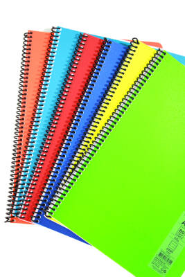 Mynote Flex A4 80 Yaprak Çizgili Spiralli Plastik Neon Kapak Defter - 18